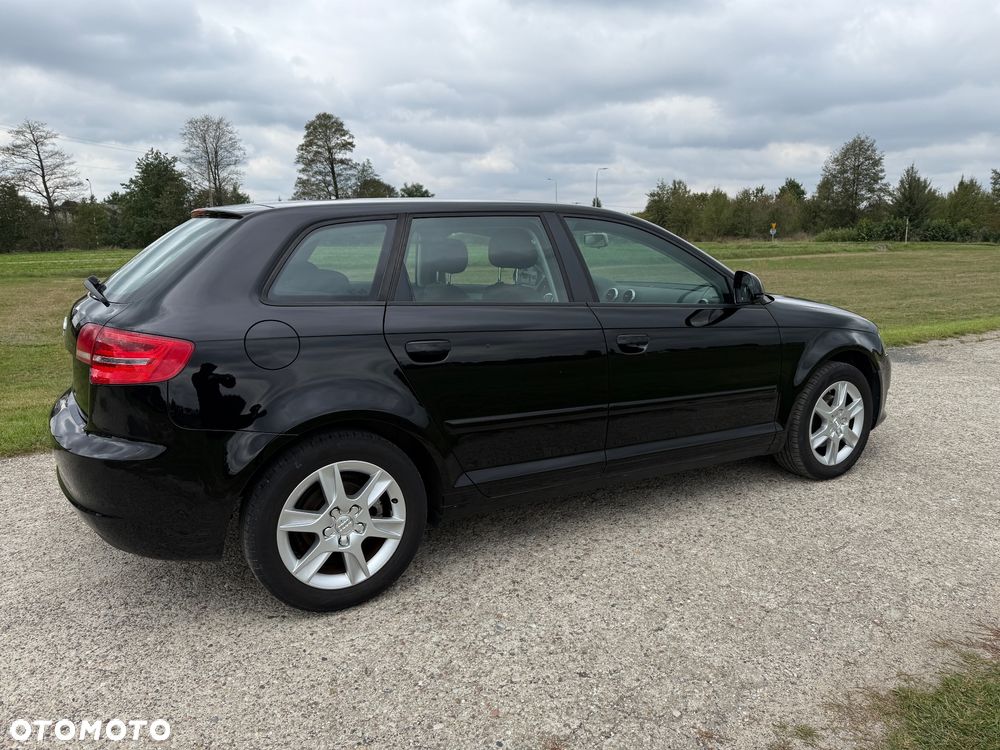 Audi A3 Sportback 1.6 Attraction - 12