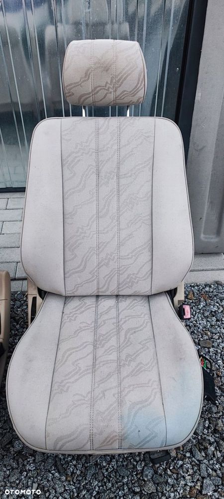 TANIO FOTELE KREMOWE ORTOPEDYCZNE ŁADNE NIE ZNISZCZONE MERCEDES W210 FOTEL - 2