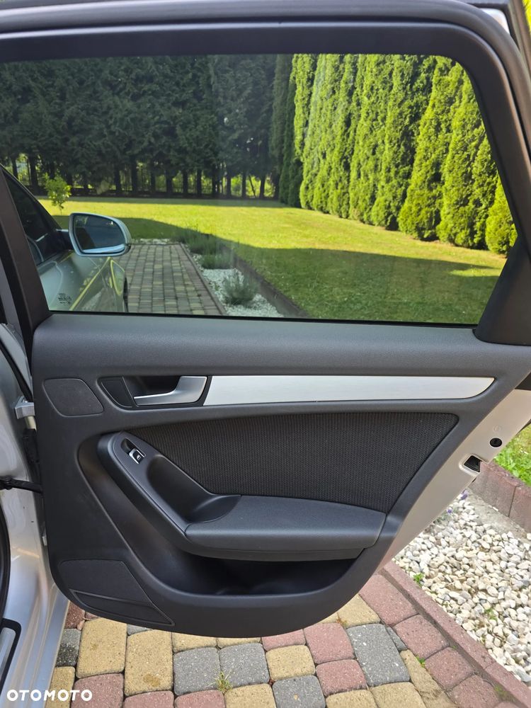 Audi A4 Avant - 25