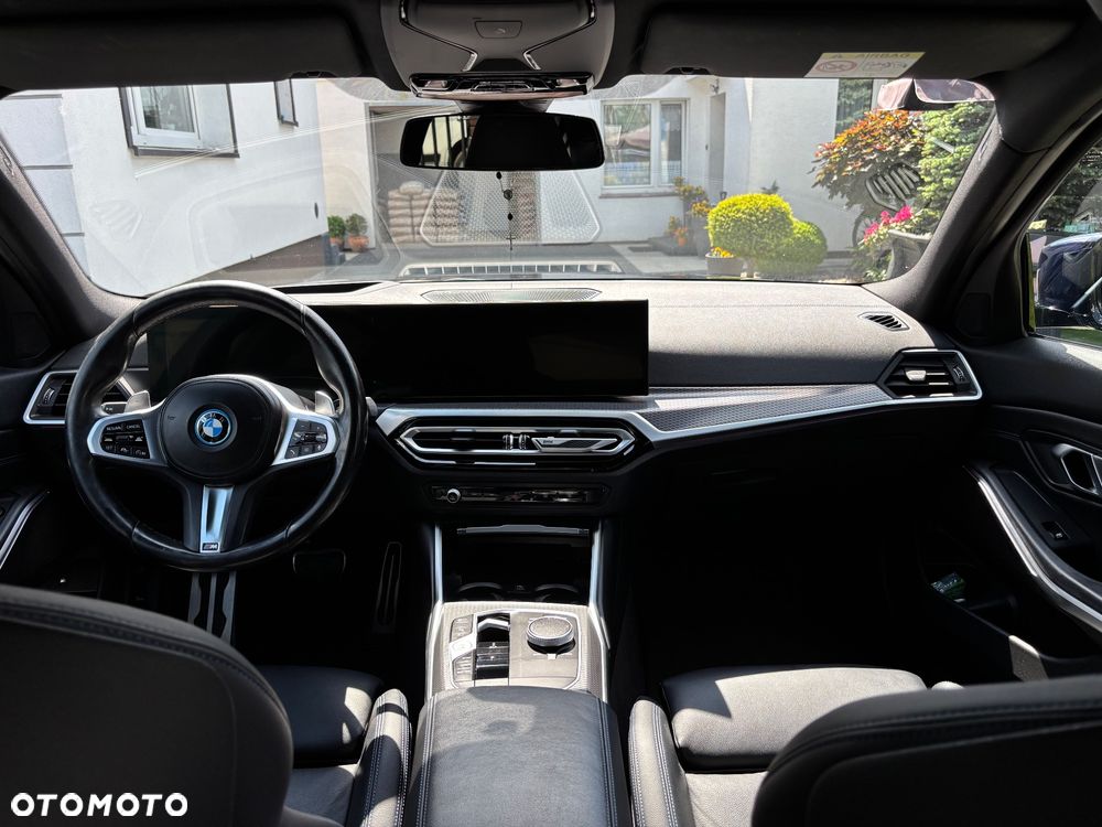 BMW Seria 3 330e xDrive M Sport - 13