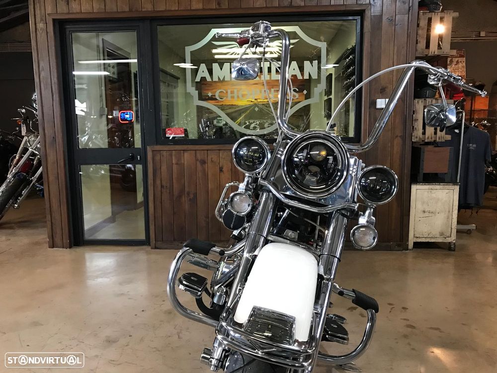 Harley-Davidson Softail Deluxe Chicano Vicla - 10