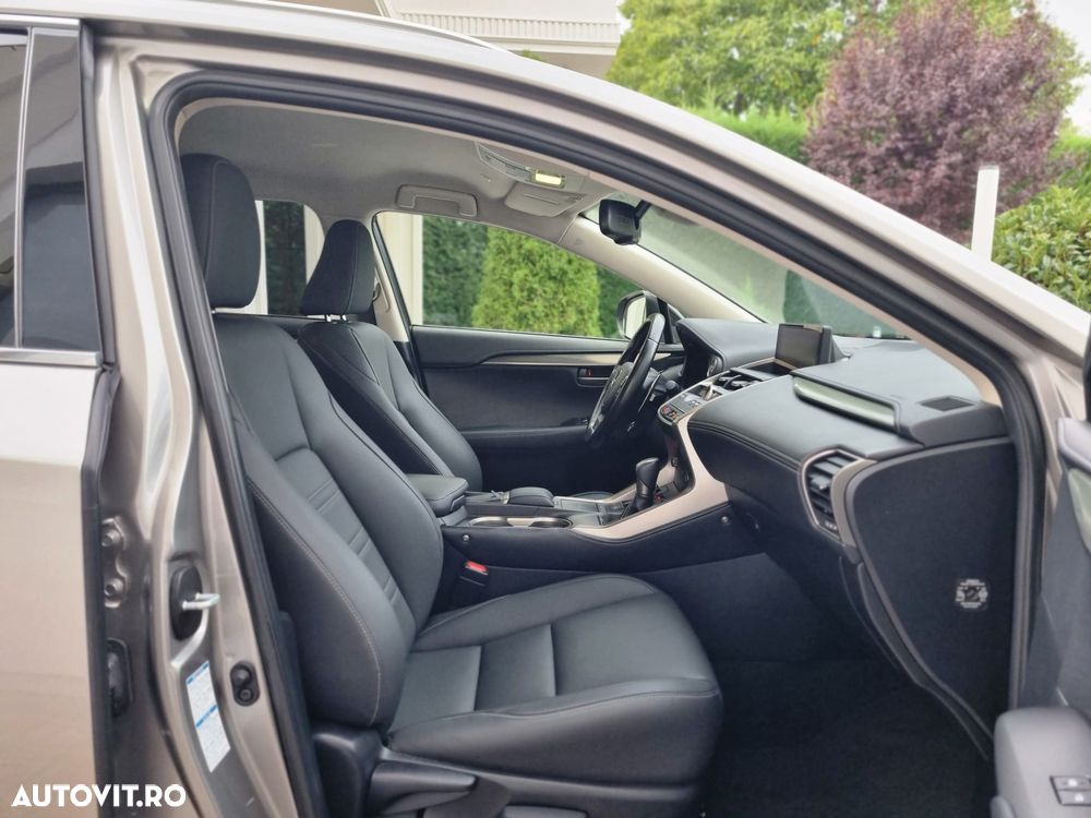 Lexus Seria NX 300h E-FOUR Luxury Line - 18