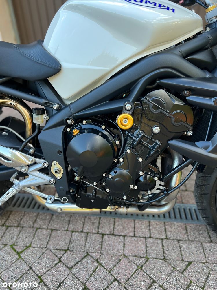 Triumph Street Triple - 14
