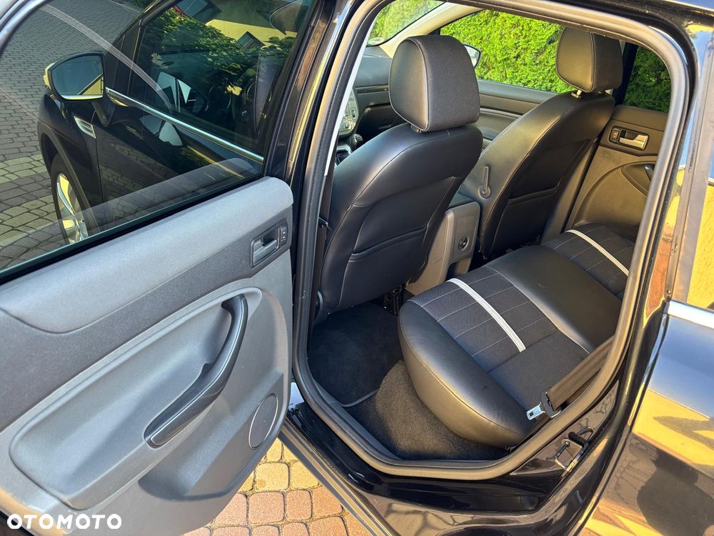 Ford Kuga 2.0 TDCi 4x4 Titanium - 26