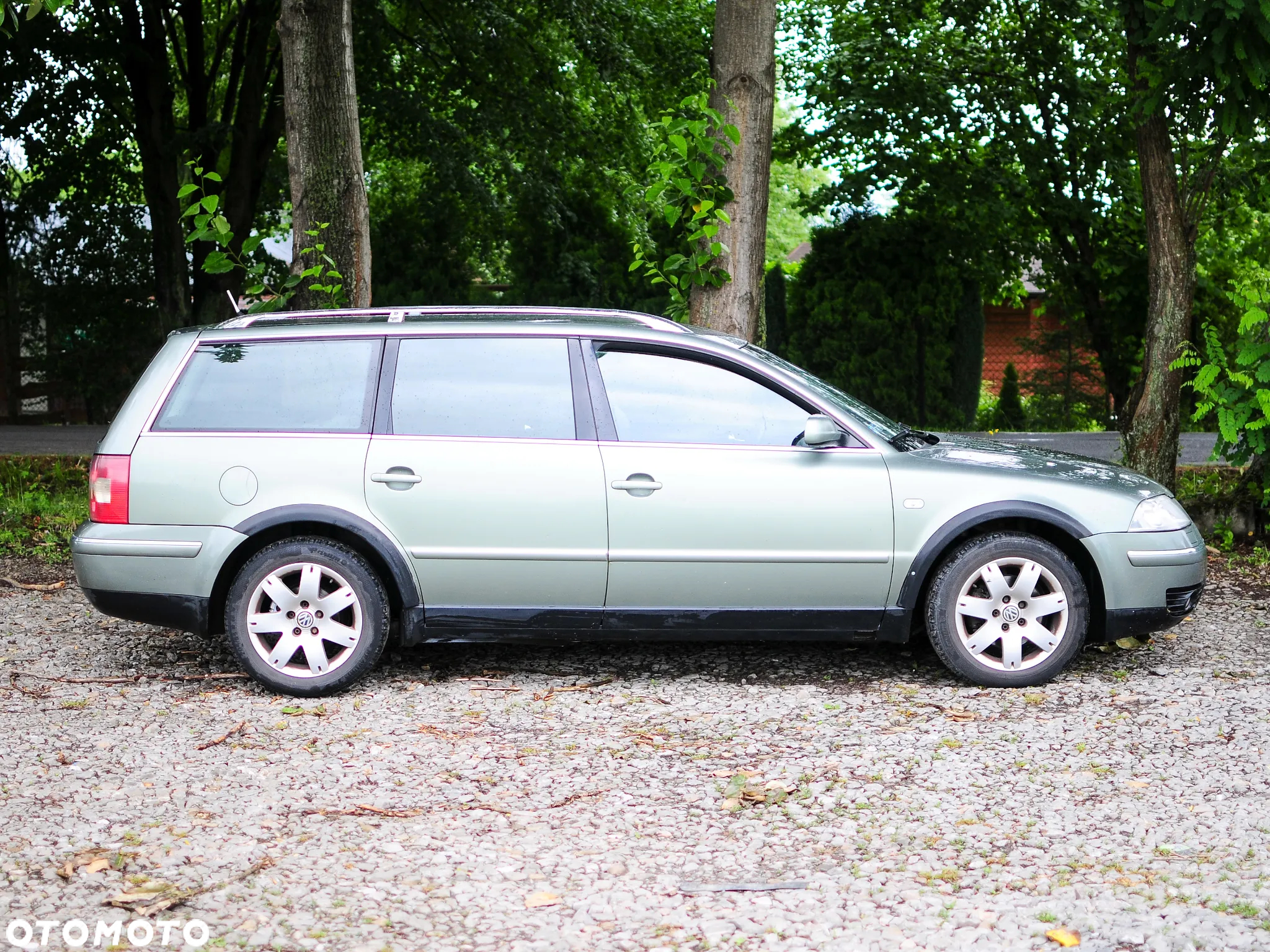 Volkswagen Passat - 2