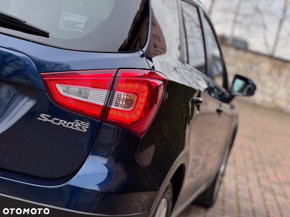 Suzuki SX4 S-Cross 1.0 T Premium 4WD - 38