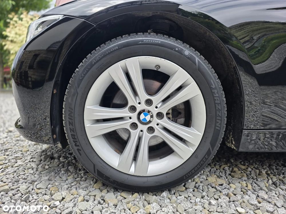 BMW Seria 3 330i GPF xDrive Sport Line - 23