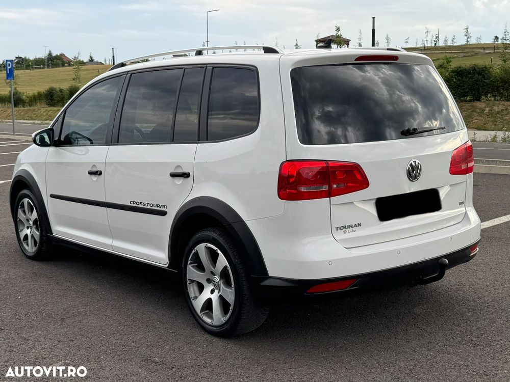 Volkswagen Touran Cross 1.6 TDI - 15