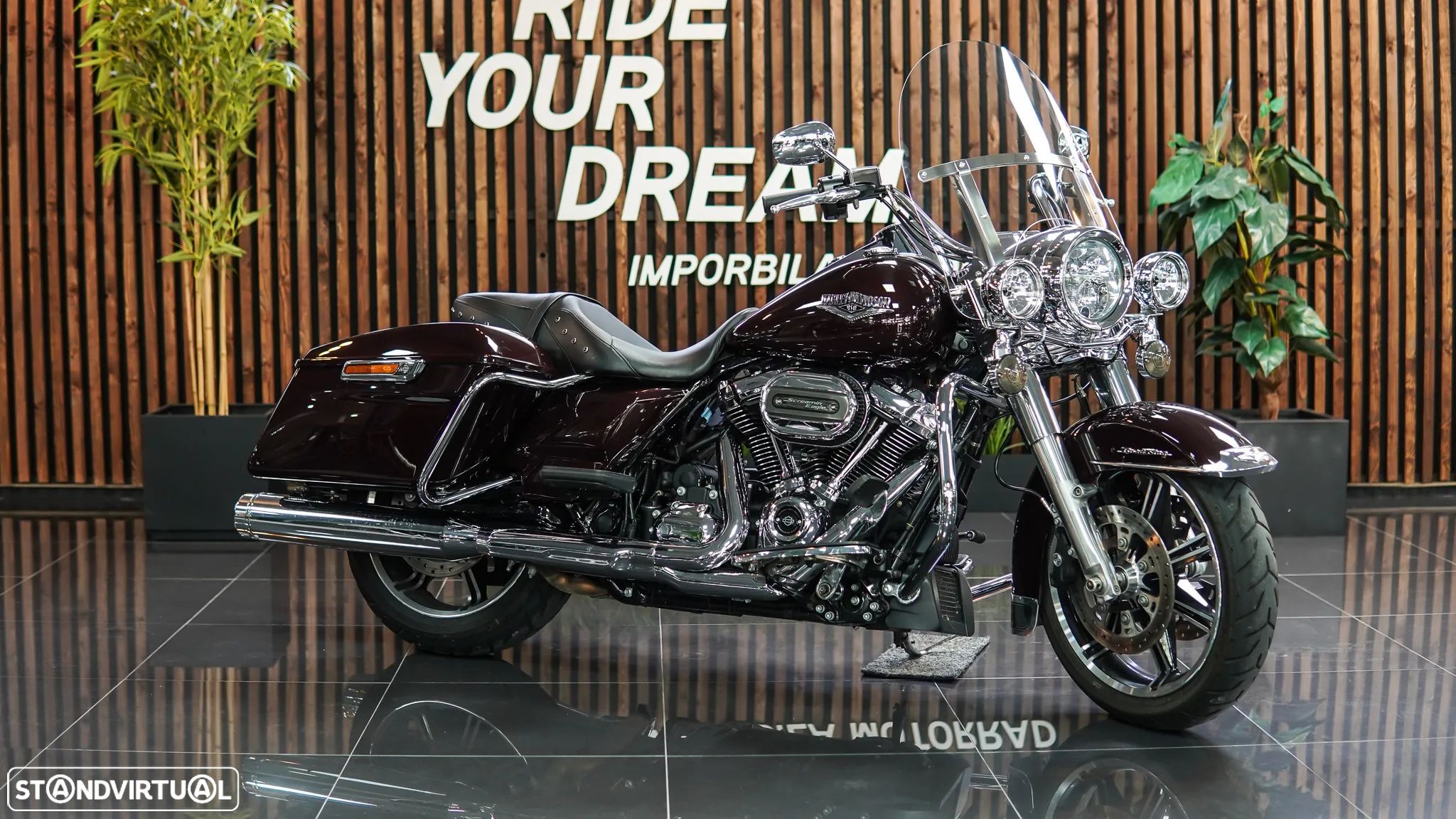 Harley-Davidson Road King Classic - 1