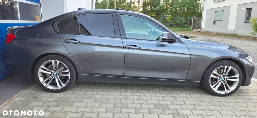BMW Seria 3 ver-320d-xdrive-sport-line - 7