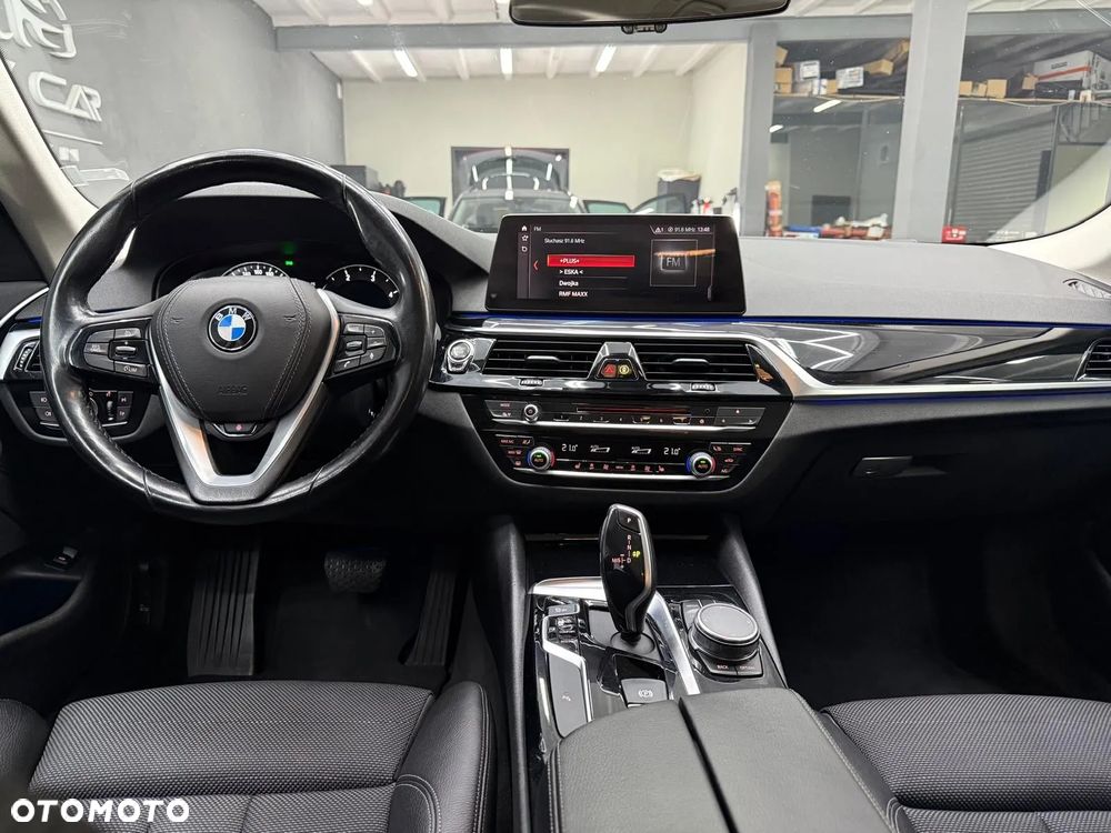 BMW Seria 5 520d Touring Sport Line - 15