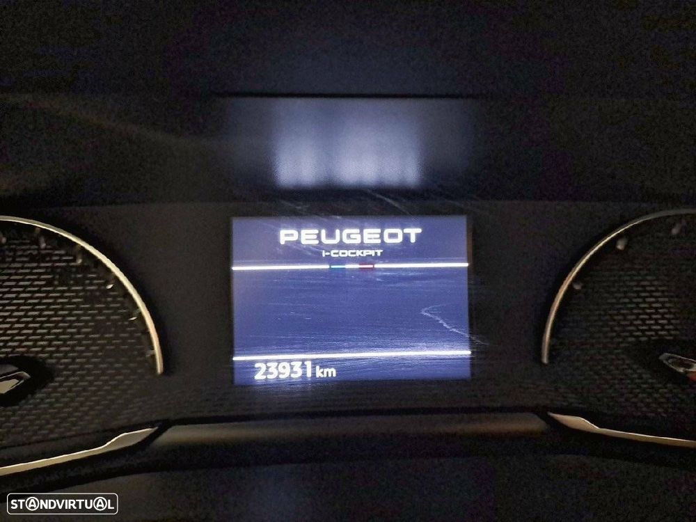 Peugeot 2008 1.2 PureTech Style - 13