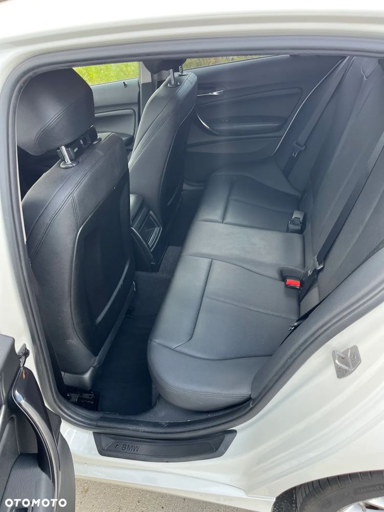 BMW Seria 1 118d Sport Line - 10