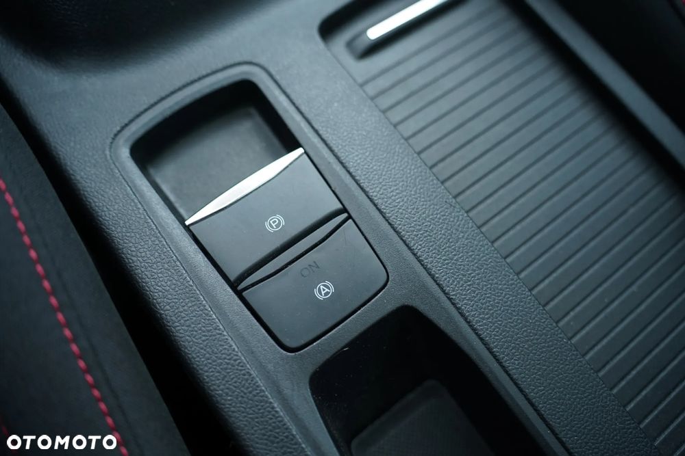 Ford Focus 1.5 EcoBlue Start-Stopp-System ST-LINE - 35