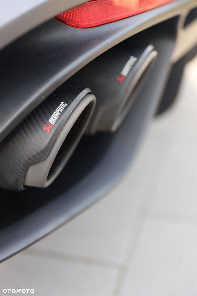 Alfa Romeo Giulia 2.9 Bi Turbo V6 Quadrifoglio - 26