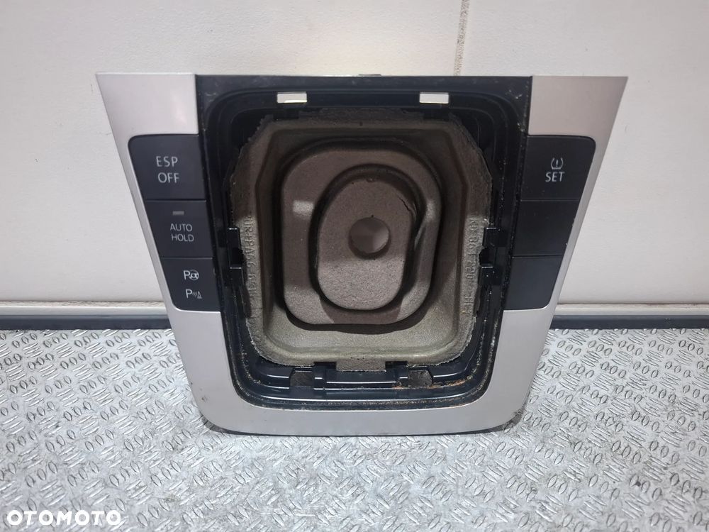 Ramka lewarka Volkswagen Passat CC 2009 rok nr 3C0864263G - 1