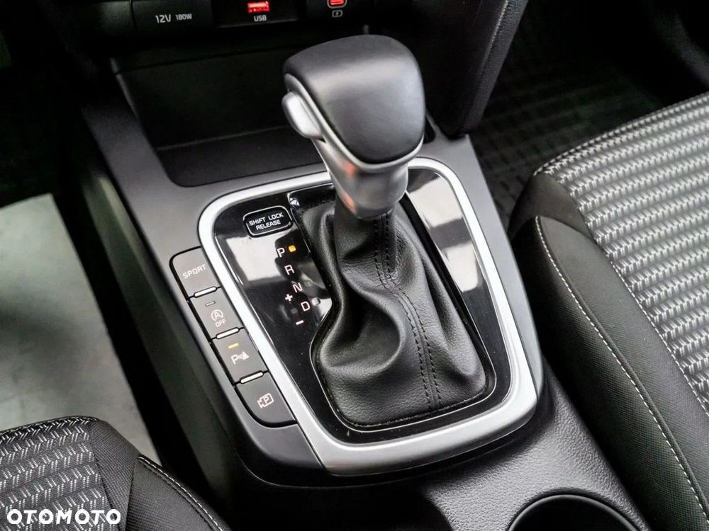 Kia XCeed 1.5 T-GDI M DCT - 16