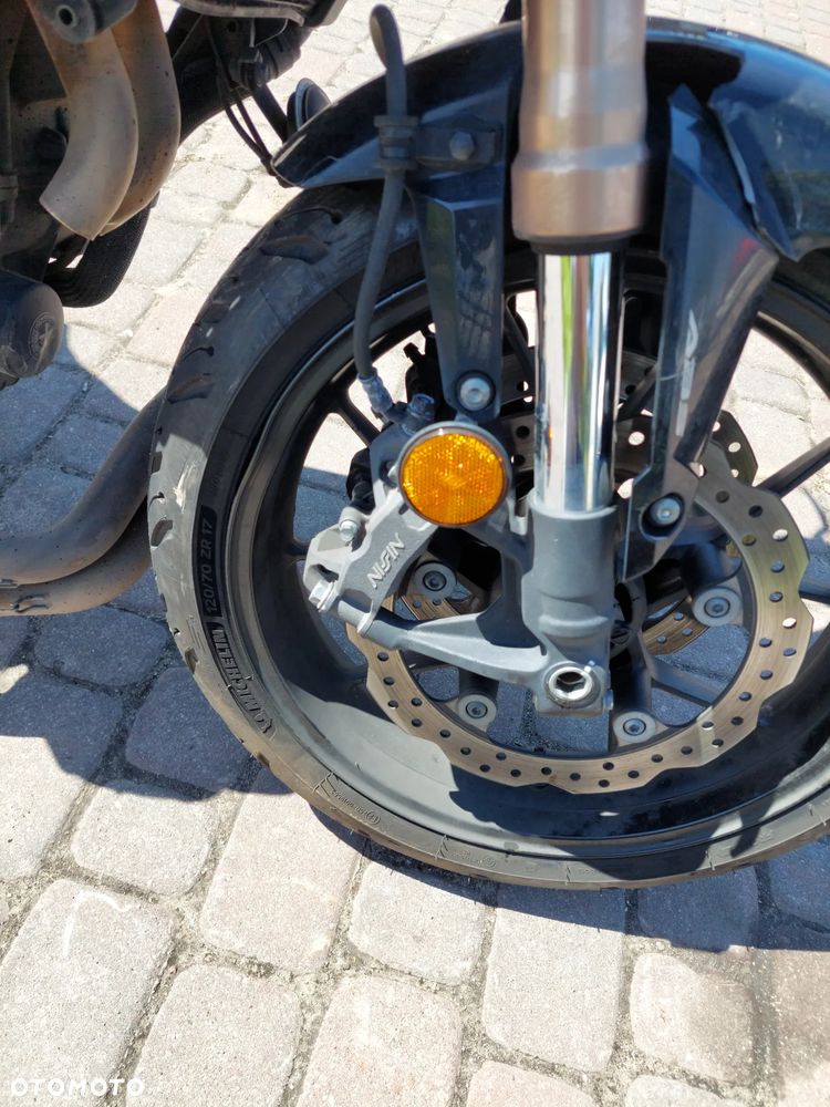 Honda CB - 11