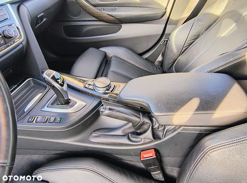 BMW Seria 4 428i Sport-Aut Luxury Line - 24