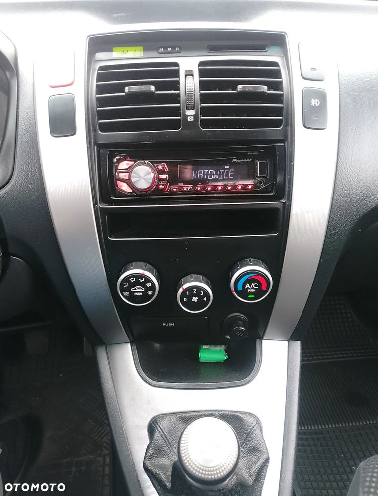 Hyundai Tucson 2.0 Comfort 2WD - 15