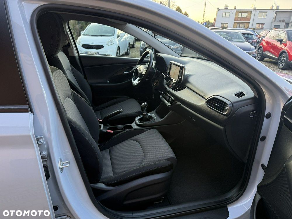 Hyundai i30 1.4 BlueDrive Comfort - 25