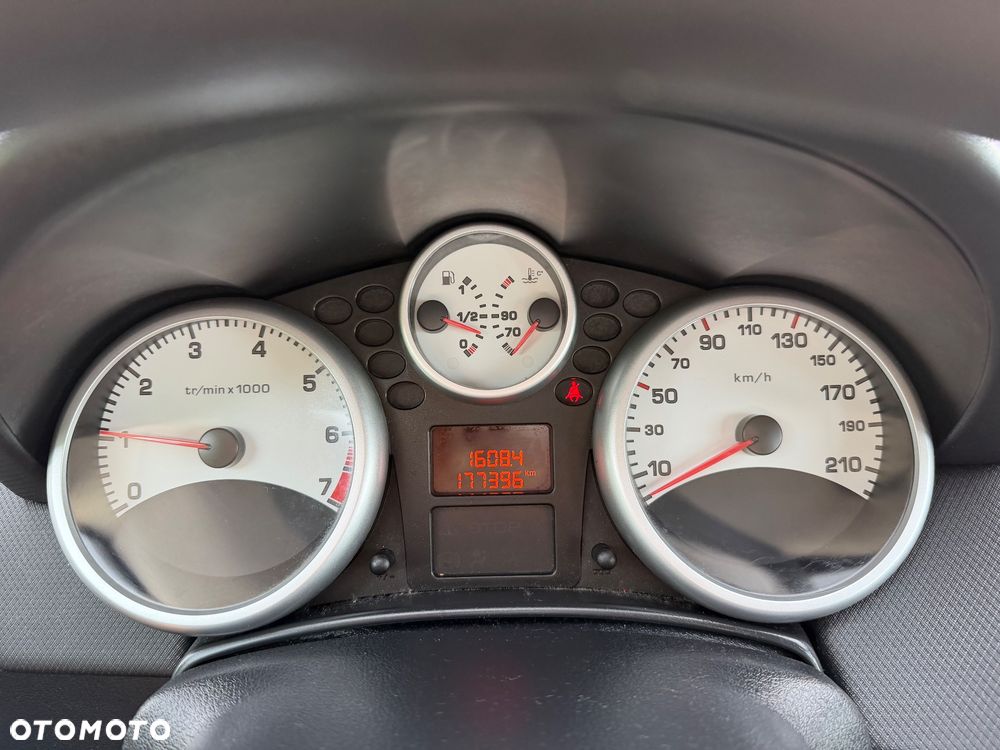 Peugeot 207 - 11