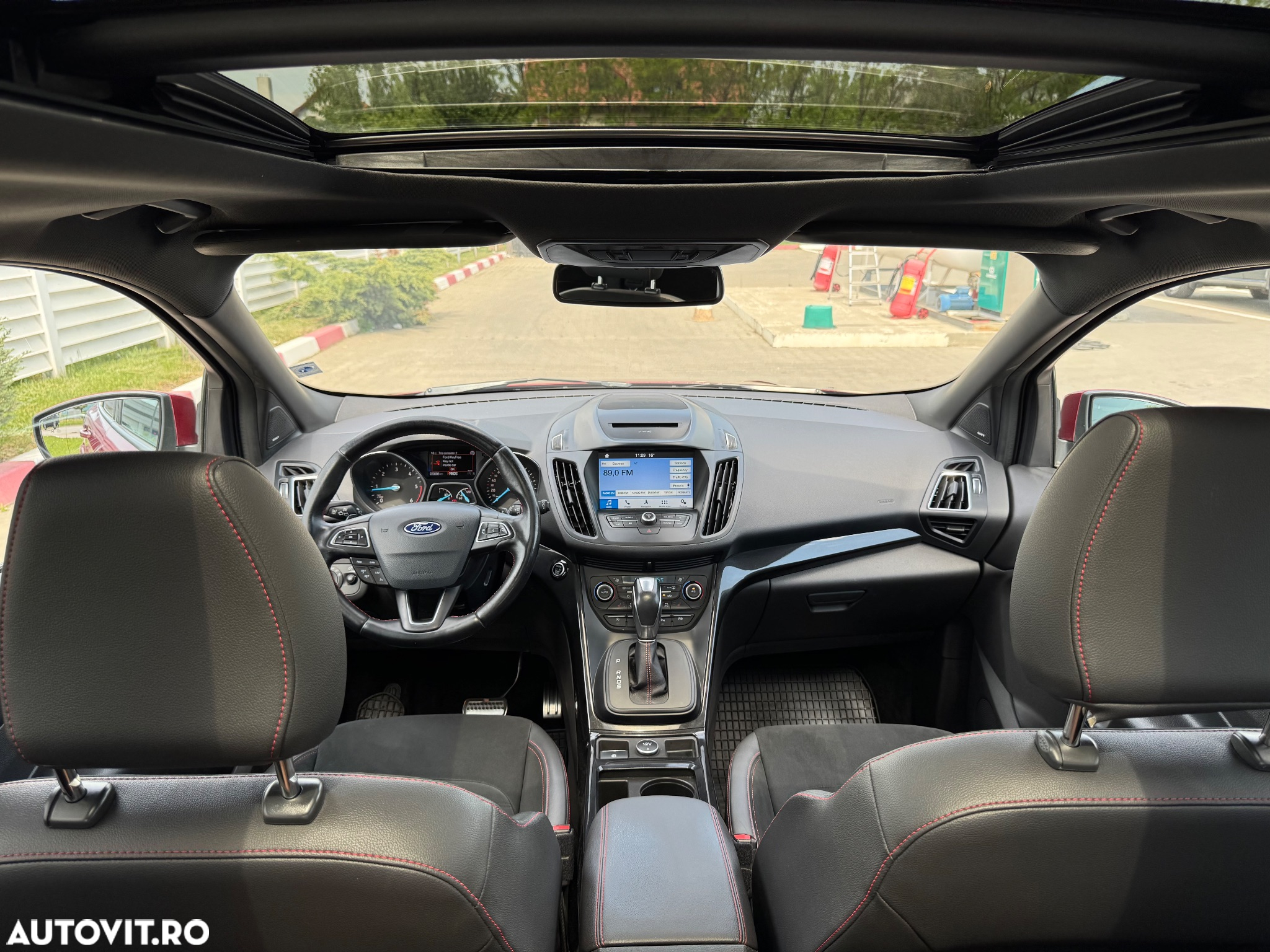 Ford Kuga 2.0 TDCi 4WD Powershift ST-Line - 12
