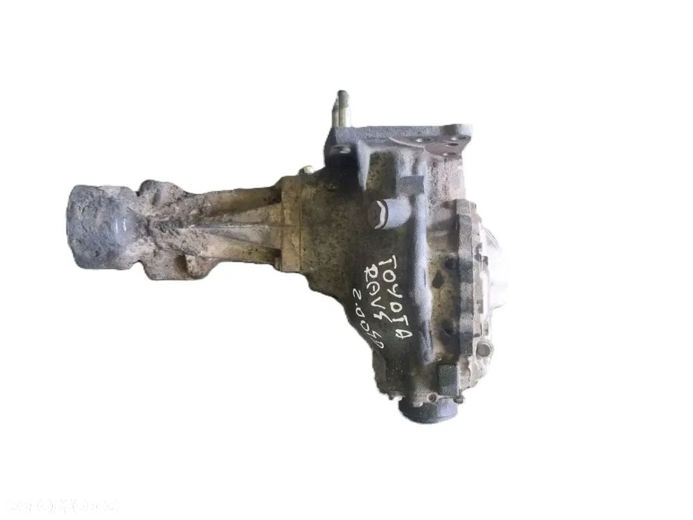 TOYOTA RAV4 II 00-05 r. 2,0 D4D REDUKTOR skrzyni biegów * - 1
