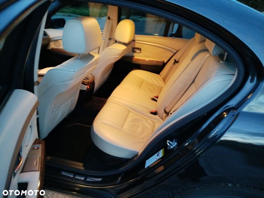 BMW Seria 7 730i - 13