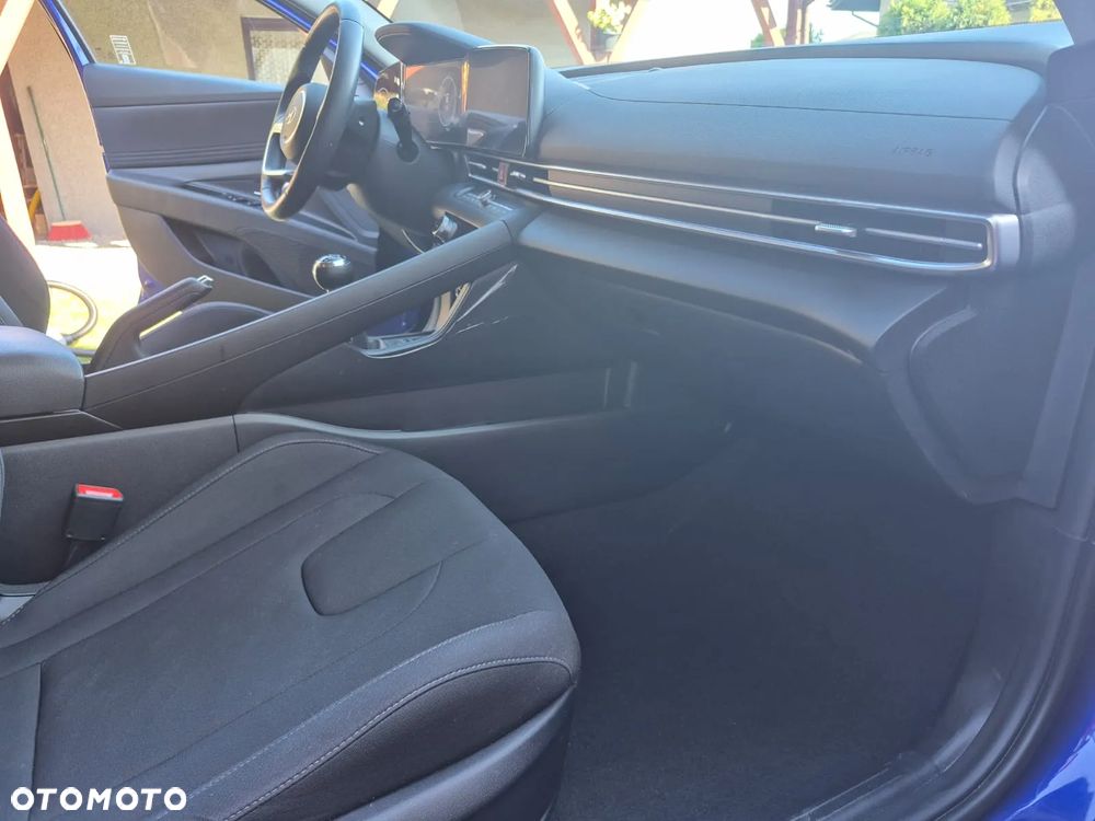 Hyundai Elantra 1.6 Smart - 12