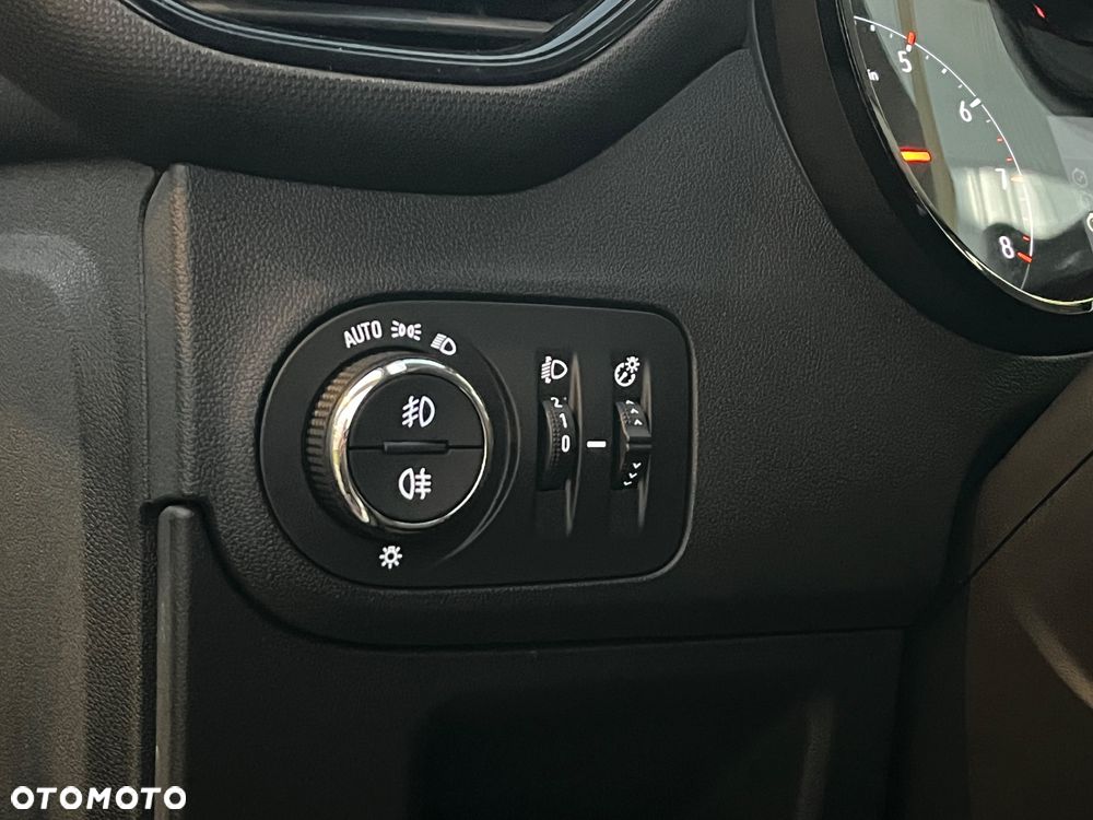 Opel Crossland 1.2 T GS Line - 31