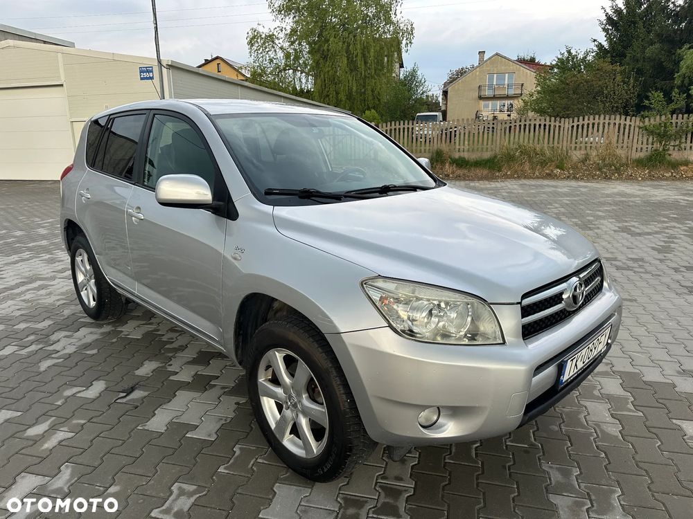 Toyota RAV4 2.2 D-4D 4x4 - 5