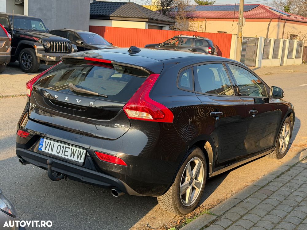 Volvo V40 D4 Momentum - 8