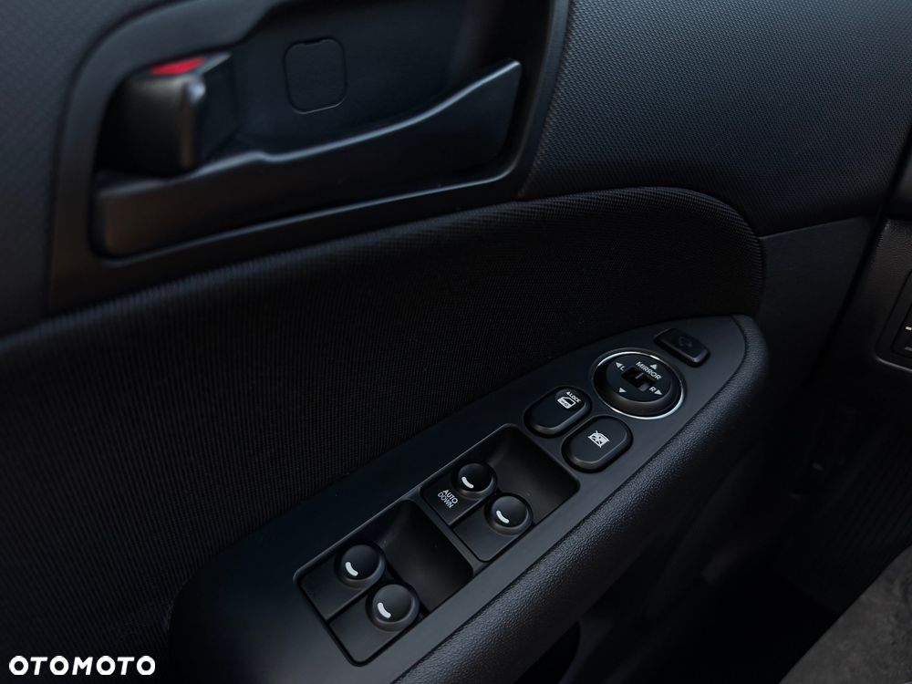 Hyundai i30 i30cw 1.4 UEFA EURO 2012 Edition - 15