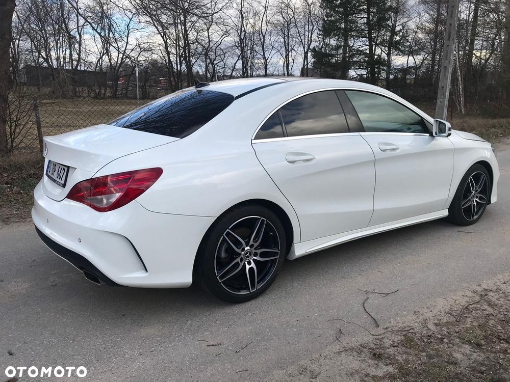 Mercedes-Benz CLA 180 AMG Line - 9