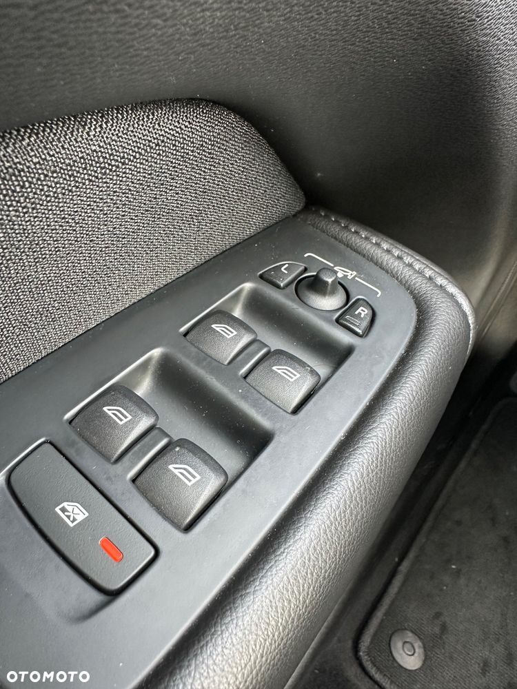 Volvo XC 60 D3 Momentum - 16