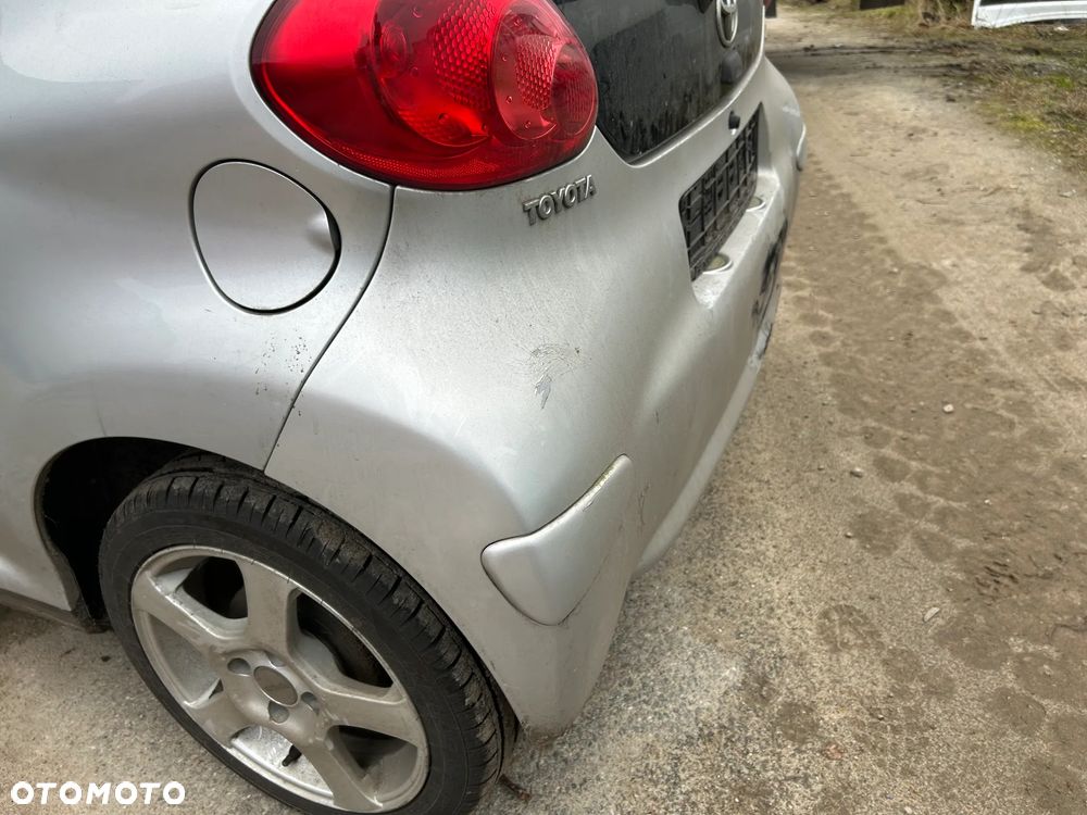 ZDERZAK TYLNY TYŁ TOYOTA AYGO I - 1