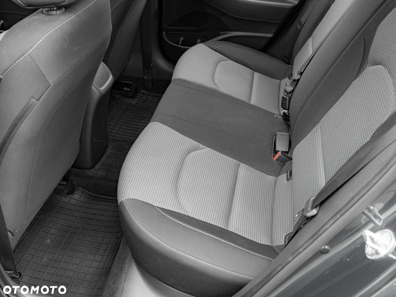 Hyundai i30 1.5 DPI Classic + - 24