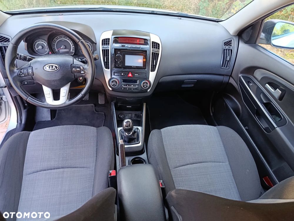 Kia Ceed 1.4 CVVT Spirit - 22