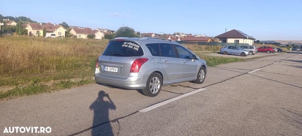 Peugeot 308 2012 photo 4