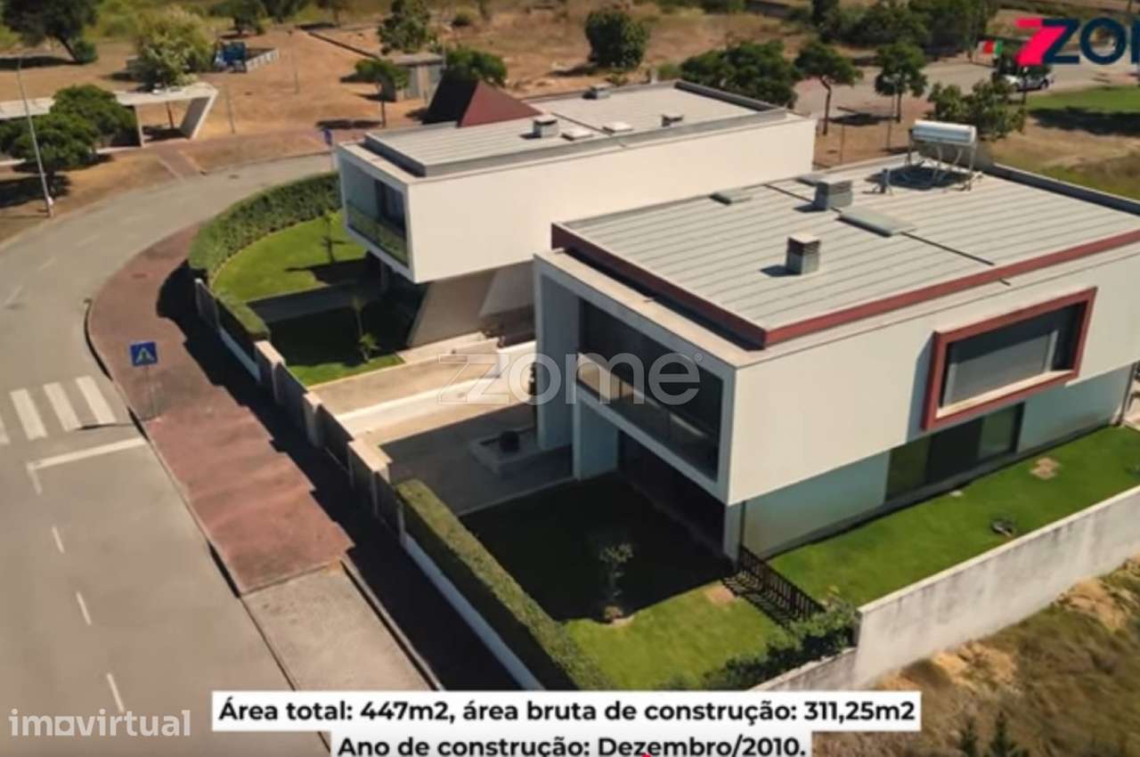 Moradia moderna e isolada T4+1 em São Jacinto - Grande imagem: 2/28