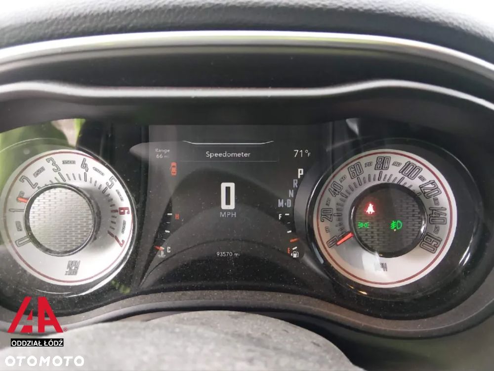 Dodge Challenger 5.7 R/T - 11