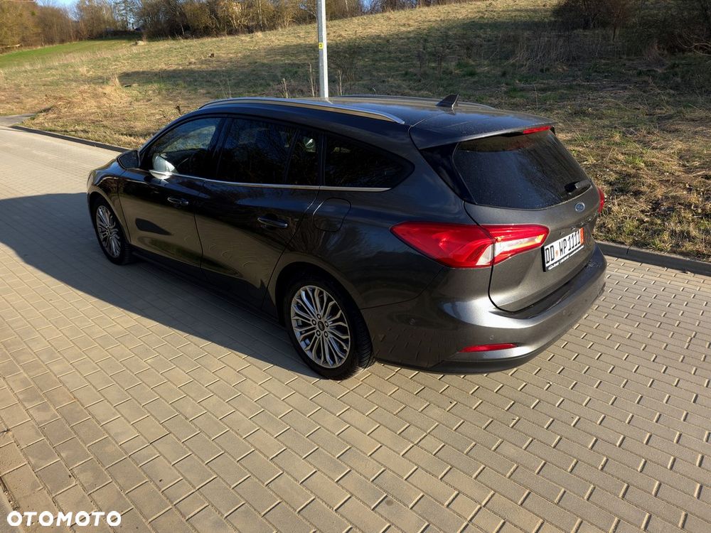 Ford Focus 2.0 EcoBlue Titanium - 4
