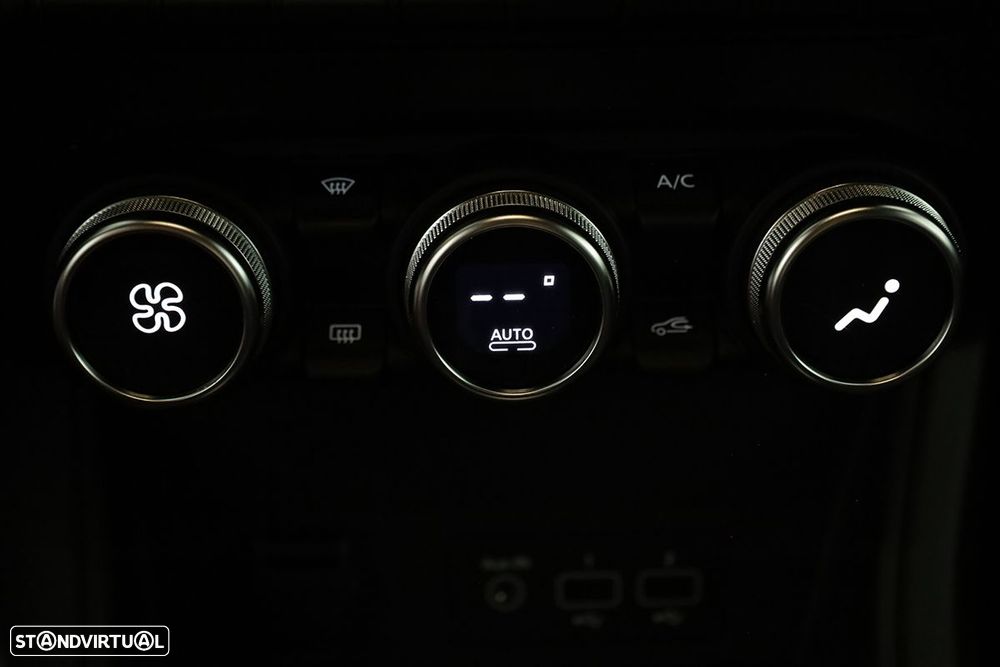 Renault Captur 1.0 TCe Techno Bi-Fuel - 13