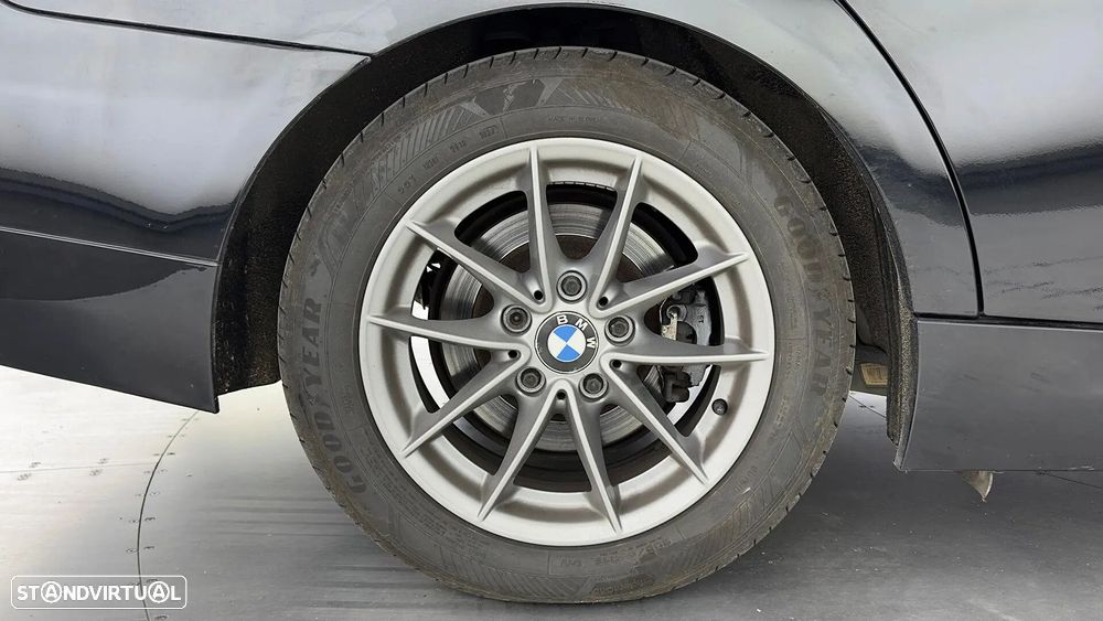 BMW 318 d Navigation - 16