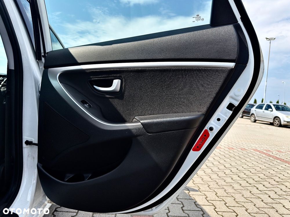 Hyundai i30 1.6 Style - 25