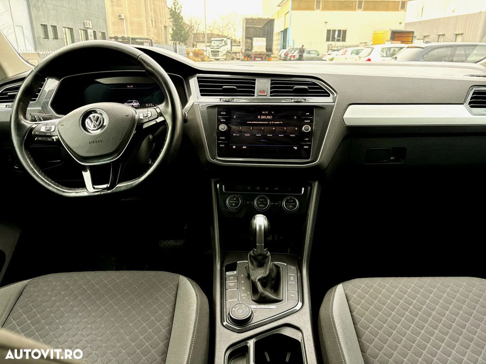 Volkswagen Tiguan 2.0 TDI SCR 4MOTION DSG R-Line - 11