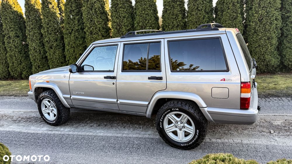 Jeep Cherokee 4.0 Limited - 19
