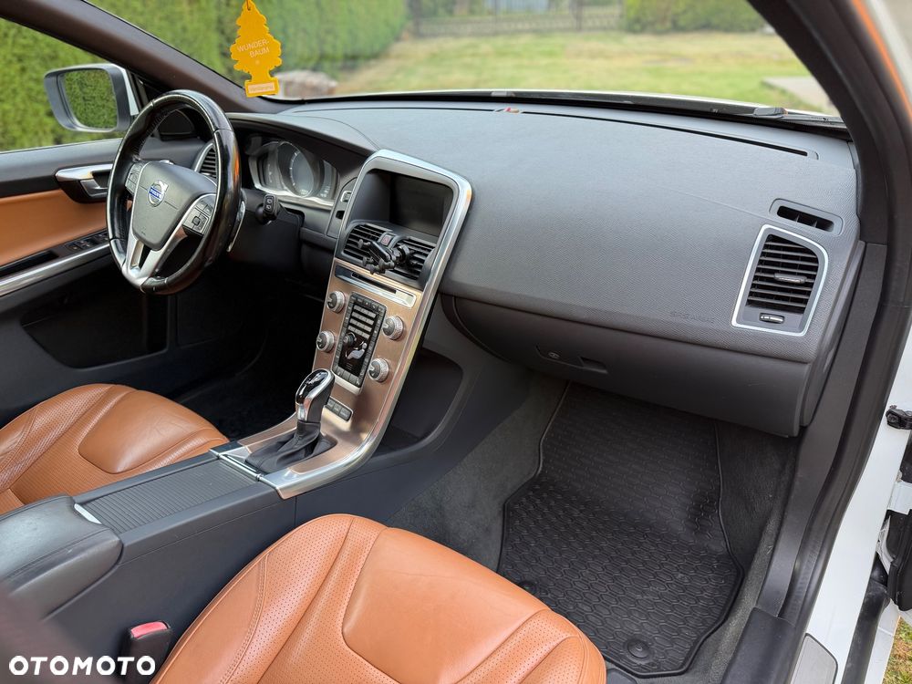 Volvo XC 60 D5 AWD Summum - 12