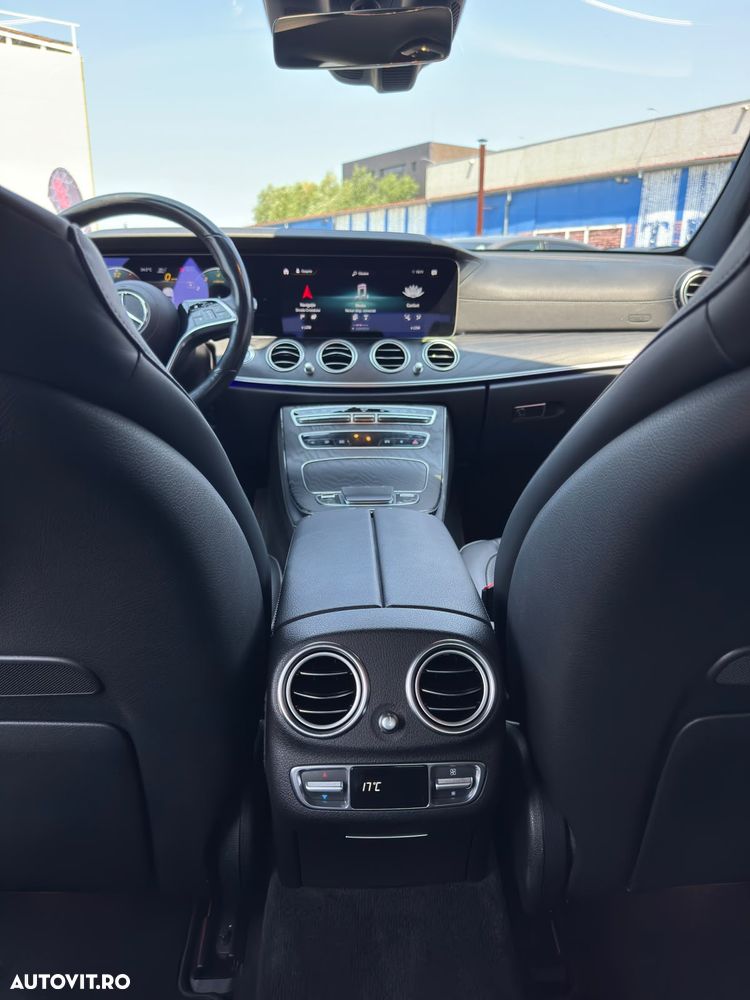 Mercedes-Benz E - 9
